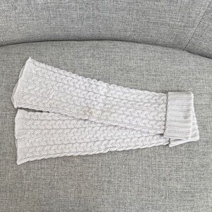 NWOT Cable Knit Leg Warmers in Light Gray